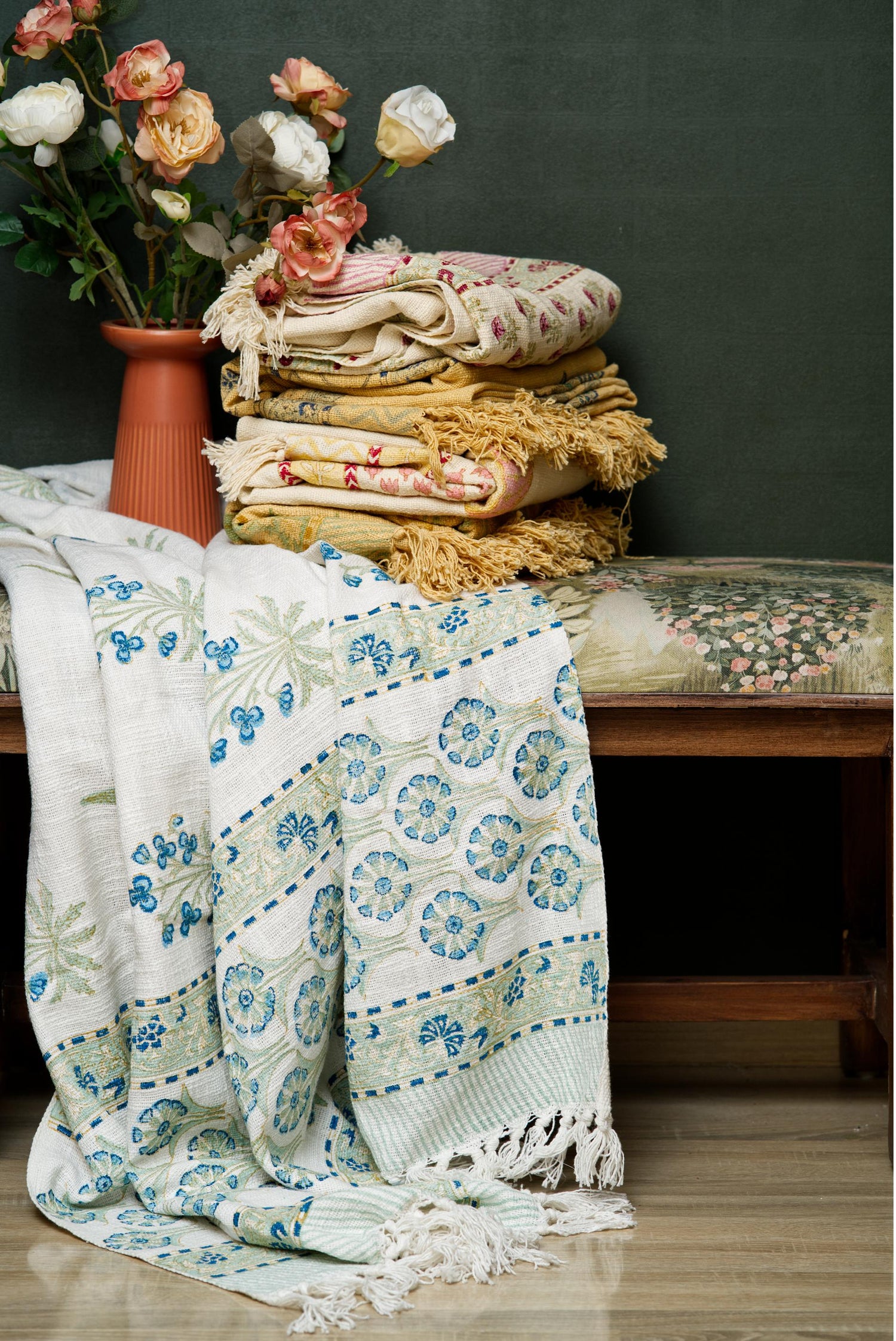 COSY CHAPTERS - THROWS