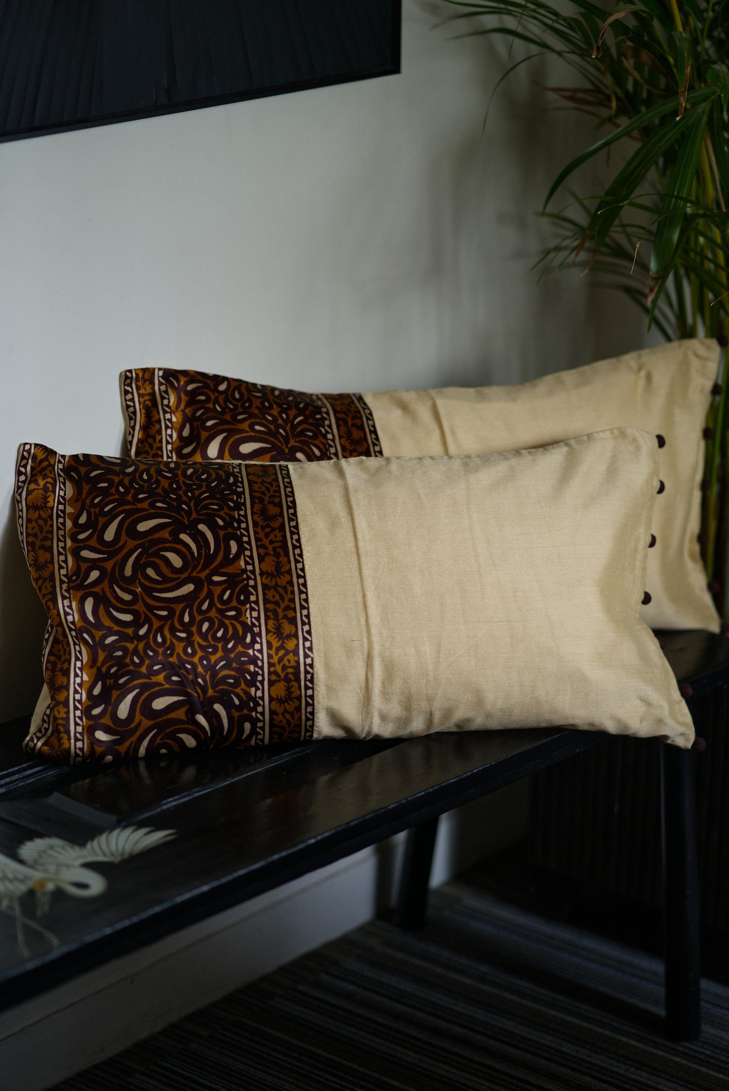 The brown regal cushion